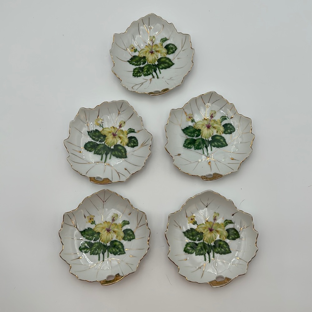 Trinket Dish, NASCO, Leaf Shaped White Hibiscus, Vintage set of five